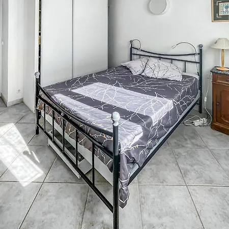 In With Outdoor Swimming Pool, 3 Bedrooms And Wifi * Ним