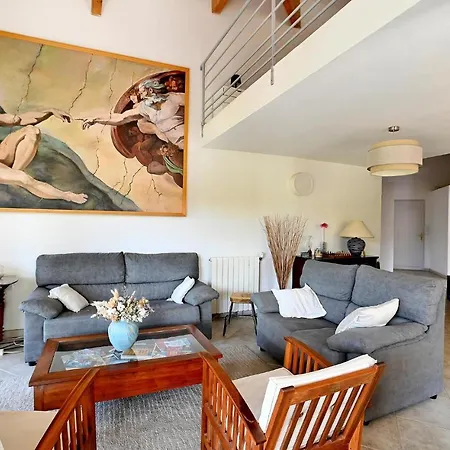 In With Outdoor Swimming Pool, 3 Bedrooms And Wifi * Ним